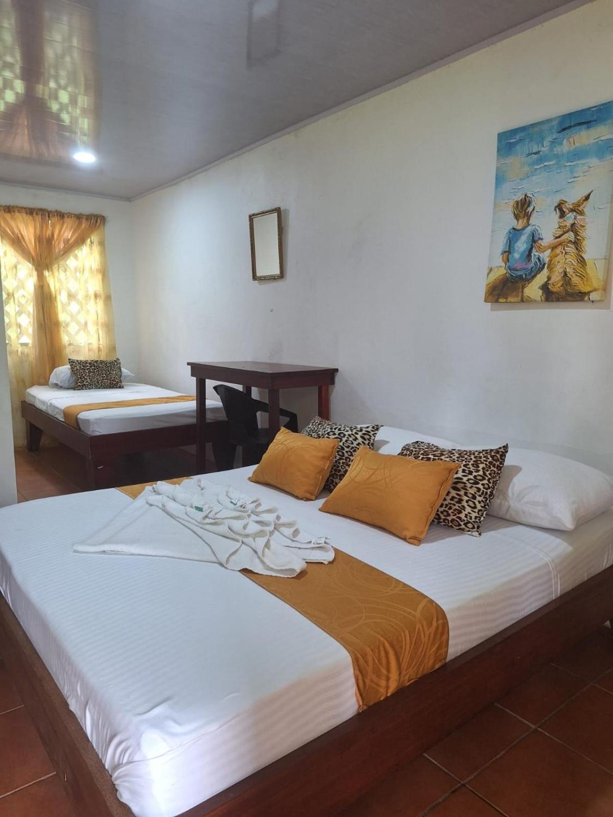All Rankins Eco-Lodge Tortuguero Exterior foto